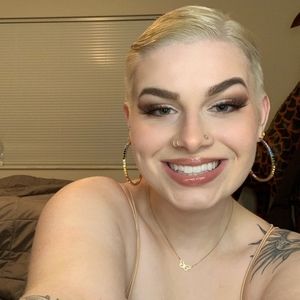 Meet your Posher, Anne